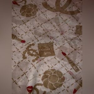 🦊😍Designer Fashion  sheer silky Logo Scarf